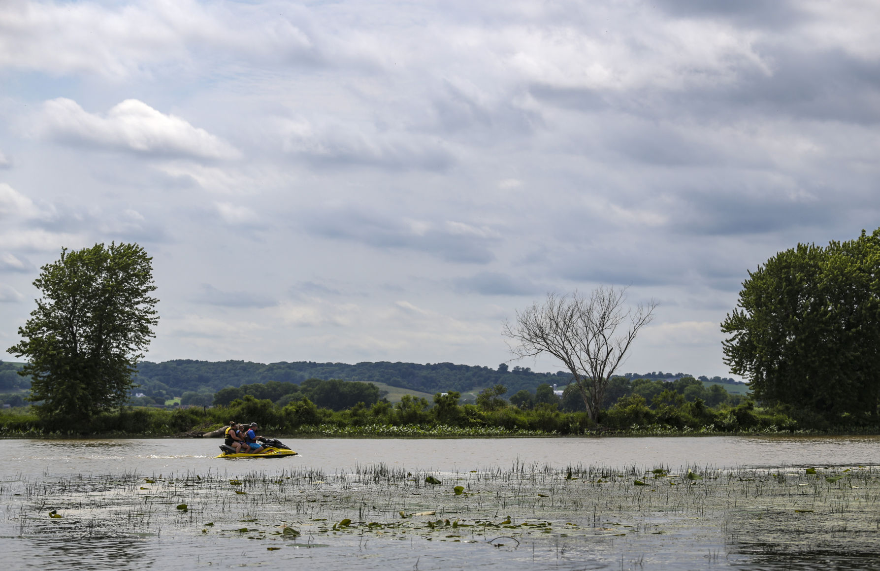 THE GREAT RIVER-0602